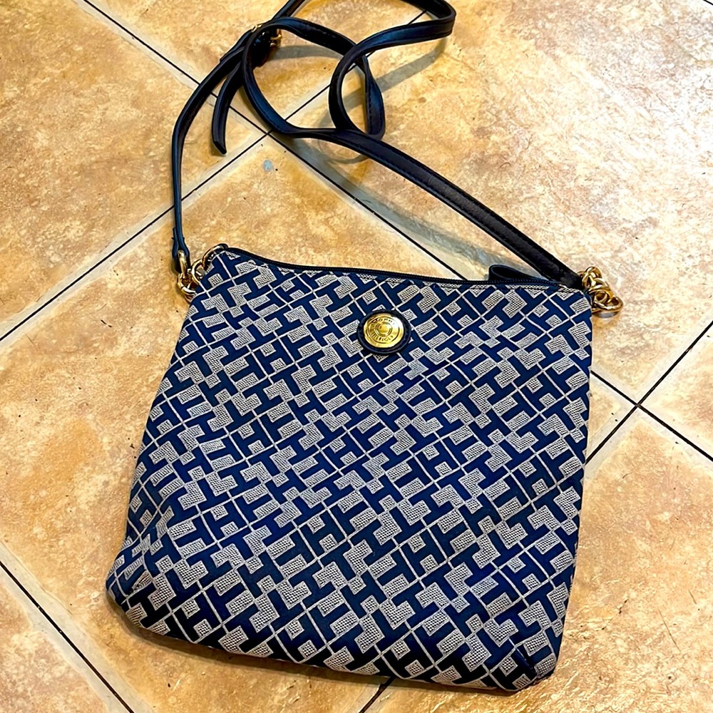 tommy hilfiger purse